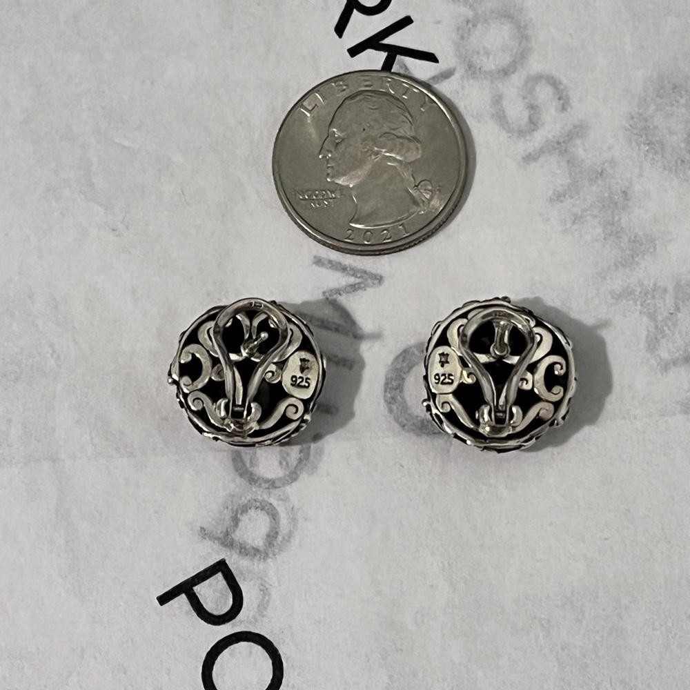 😎🎄JOHN HARDY AUTHENTIC STERLING SILVER DOT DESIGN BUTTON EARRINGS - Picture 6 of 12